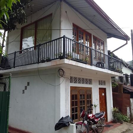 Trinish Homestay 하톤 외부 사진